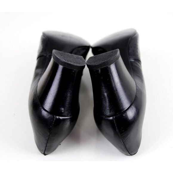 VINTAGE PERFORATED BLACK GENUINE LEATHER MID HEEL ROUND TOE PULL ON SHOES Sz 4D - Picture 8 of 11